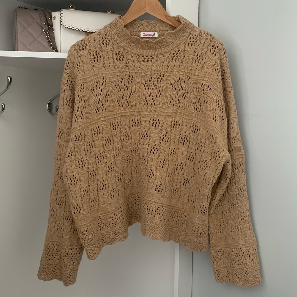 Vintage inspired sweater camel